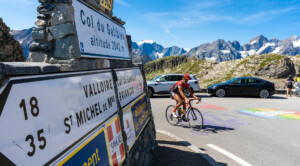 Mit dem Tesla Model 3 über die Routes des Grandes Alpes (Bild: © Jana Höffner).